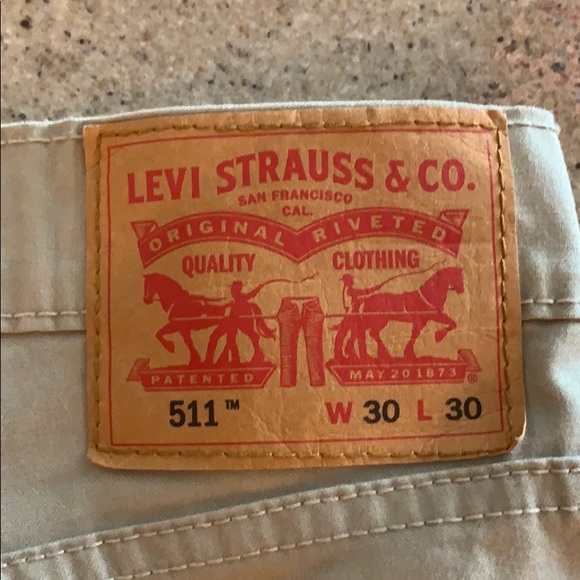 Levis pants - Picture 3 of 3